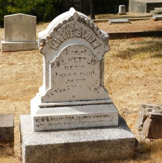 [Picture of Millie Bloom grave]